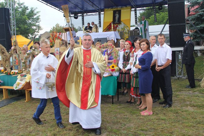 Dożynki w deszczu