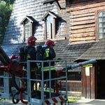 Pożar kościoła w Jawiszowicach - ćwiczenia strażaków