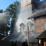 Pożar kościoła w Jawiszowicach - ćwiczenia strażaków