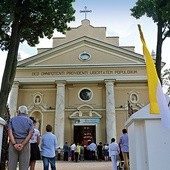 Kościół parafialny  w Niedrzwicy Kościelnej.