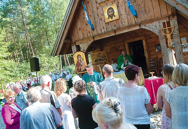 ▲	Modlitwie na Świętej Górze Polanowskiej przewodniczył bp Krzysztof Zadarko. 