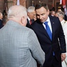Prezydent Duda podziękował Wałęsie, przekazali sobie znak pokoju
