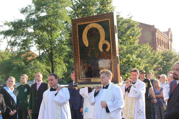 Peregrynacja ikony MB Częstochowskiej w parafii MB Pocieszenia w Żyrardowie