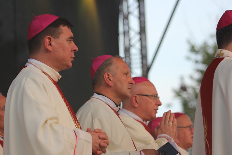 Peregrynacja ikony MB Częstochowskiej w parafii MB Pocieszenia w Żyrardowie