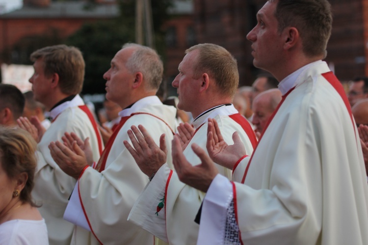 Peregrynacja ikony MB Częstochowskiej w parafii MB Pocieszenia w Żyrardowie