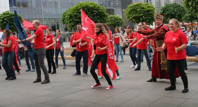 Studniówka Szlachetnej Paczki (cz. II - zumba)