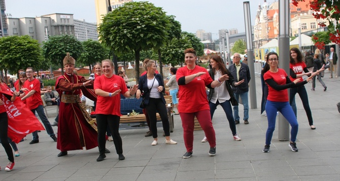 Studniówka Szlachetnej Paczki (cz. II - zumba)