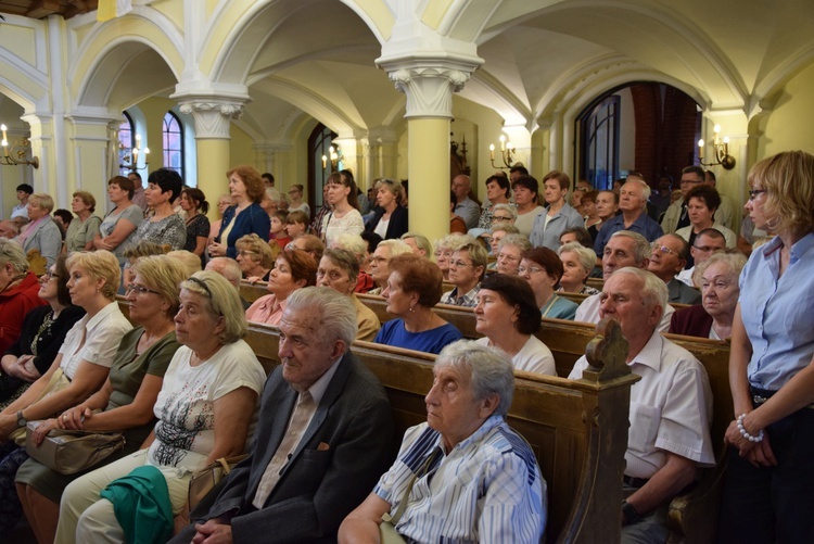 Powitanie ikony MB Częstochowskiej w parafii Wniebowstąpienia Pańskiego w Żyrardowie