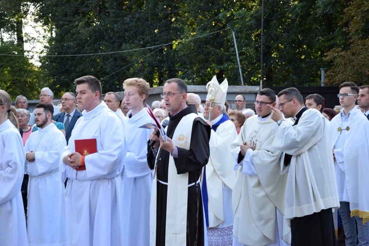 Powitanie ikony MB Częstochowskiej w parafii Wniebowstąpienia Pańskiego w Żyrardowie