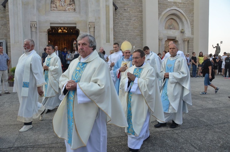 Maryjna wigilia w Sulisławicach 