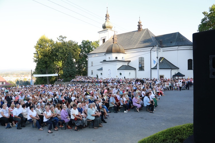 Dziękczynienie w Podegrodziu