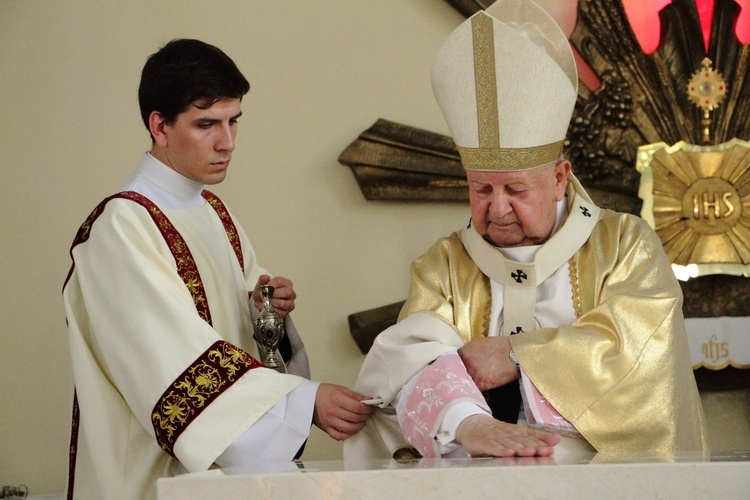 Konsekracja kościoła Chrystusa Króla na os. Gotyk w Krakowie