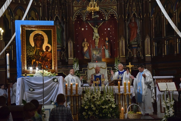 Powitanie ikony MB Częstochowskiej w Wiskitkach