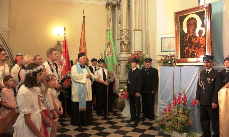 Powitanie ikony MB Częstochowskiej w Szymanowie