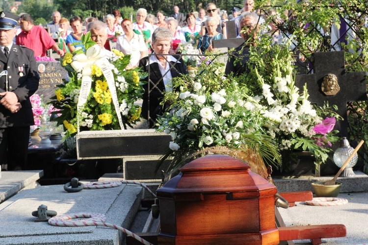 Pogrzeb ks. Józefa Strączka w Porąbce - 12 września 2016 r.