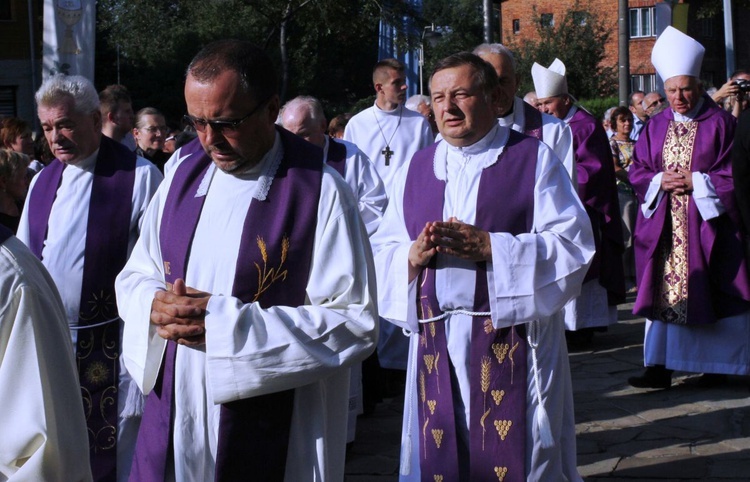 Pogrzeb ks. Józefa Strączka w Porąbce - 12 września 2016 r.