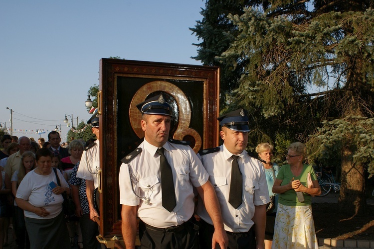 Powitanie ikony MB Częstochowskiej w Guzowie