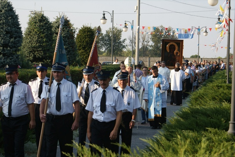 Powitanie ikony MB Częstochowskiej w Guzowie