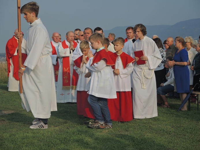 Bielszczanie pod krzyżem na Trzech Lipkach