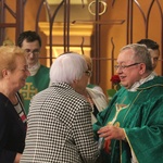 Parafianie z katedry dziękowali ks. prał. Zbigniewowi Powadzie