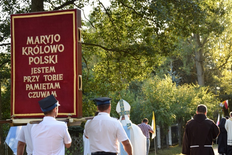 Powitanie ikony MB Częstochowskiej w Jesionce