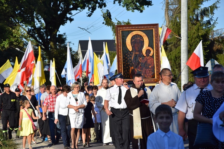 Powitanie ikony MB Częstochowskiej w Jesionce