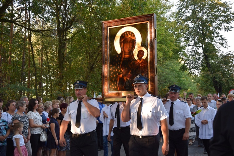 Powitanie ikony MB Częstochowskiej w Jesionce