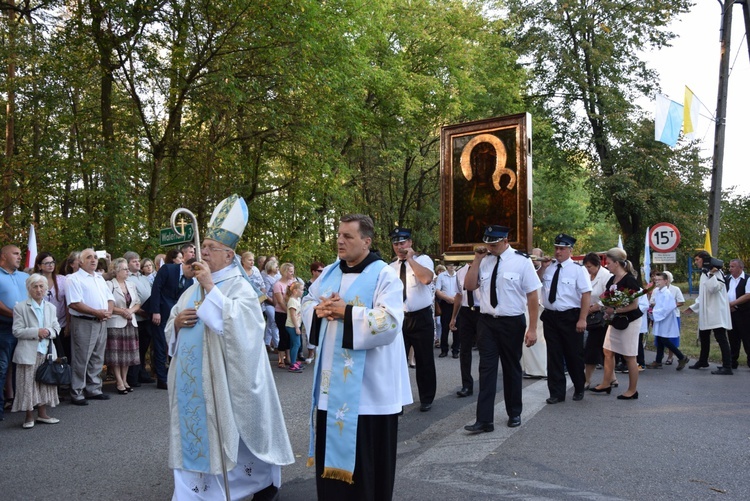 Powitanie ikony MB Częstochowskiej w Jesionce