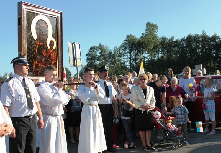 Powitanie ikony MB Częstochowskiej w Radziwiłłowie