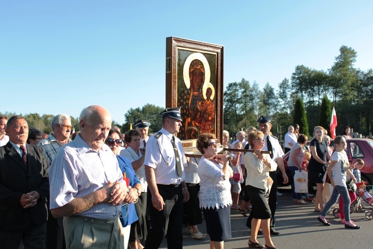 Powitanie ikony MB Częstochowskiej w Radziwiłłowie