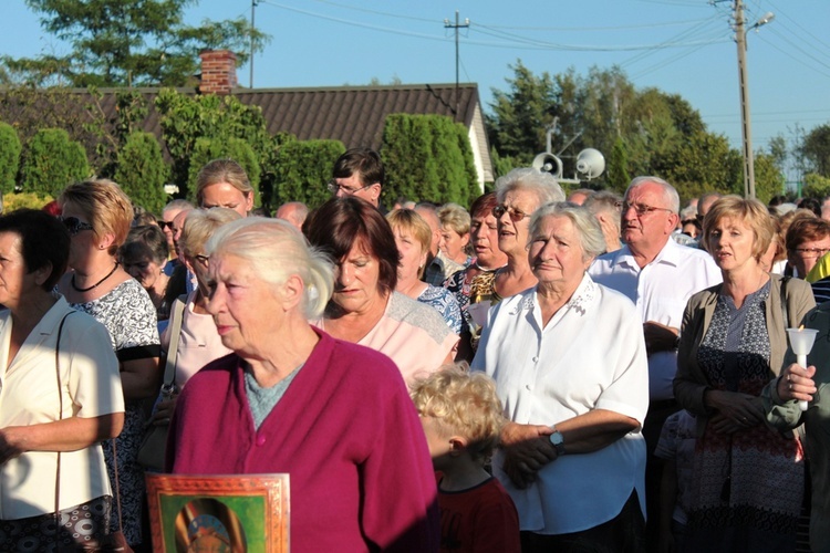 Powitanie ikony MB Częstochowskiej w Radziwiłłowie