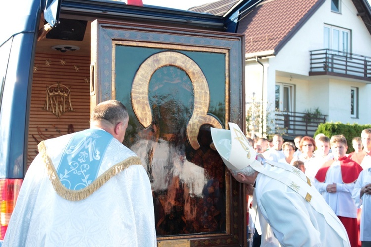 Powitanie ikony MB Częstochowskiej w Radziwiłłowie