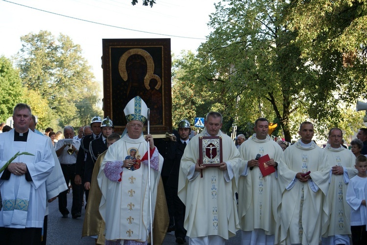 Powitanie ikony MB Częstochowskiej w Puszczy Mariańskiej