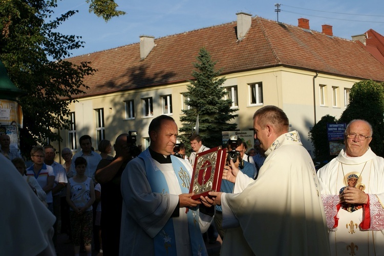 Powitanie ikony MB Częstochowskiej w Puszczy Mariańskiej