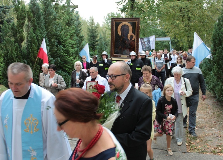 Powitanie ikony MB Częstochowskiej w Korabiewicach