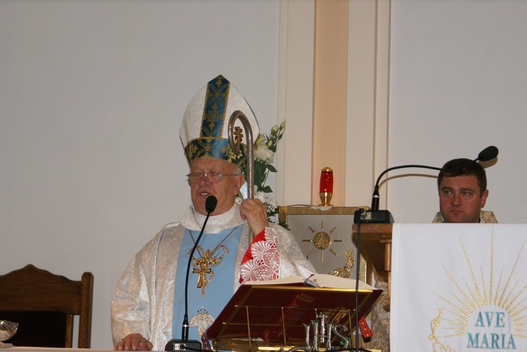 Powitanie MB Częstochowskiej w parafii św. o. Pio w Mszczonowie