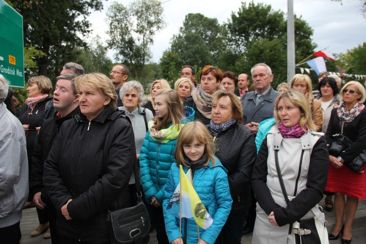 Powitanie ikony MB Częstochowskiej w Radziejowicach