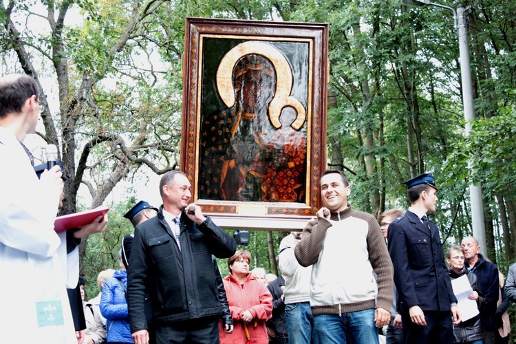 Powitanie ikony MB Częstochowskiej w Skułach