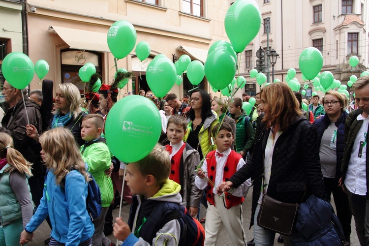 Marsz Nadziei i Życia Fundacji Urszuli Smok "Podaruj Życie" 2016