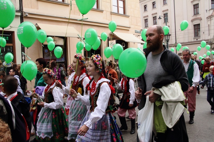 Marsz Nadziei i Życia Fundacji Urszuli Smok "Podaruj Życie" 2016