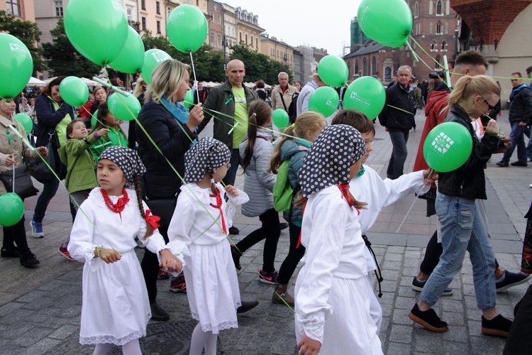 Marsz Nadziei i Życia Fundacji Urszuli Smok "Podaruj Życie" 2016