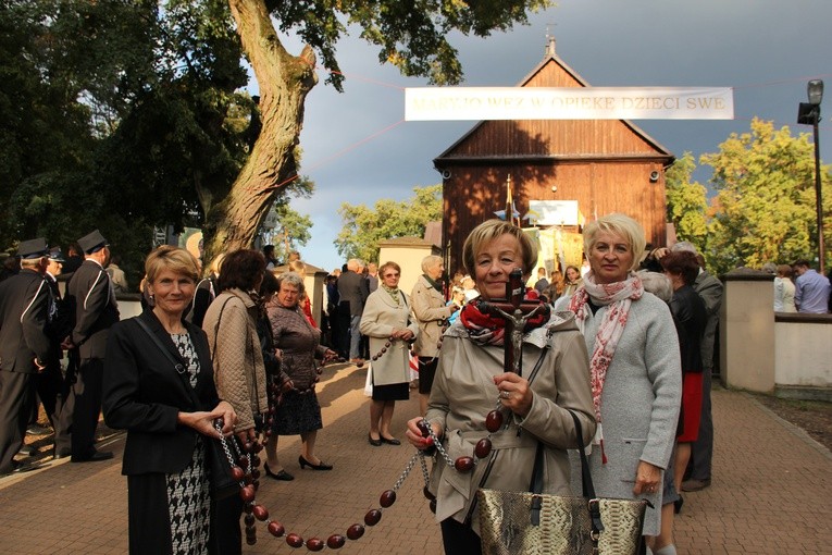 Powitanie ikony MB Częstochowskiej w Lutkówce