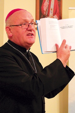 Abp Józef Górzyński prosił, by każdy przeczytał w Katechizmie Kościoła Katolickiego definicję liturgii