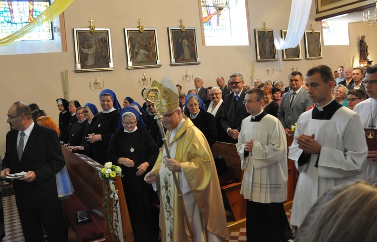 Poświęcenie kościoła w Ostrożnicy