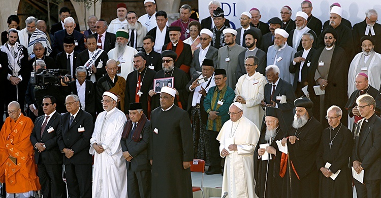 Spotkanie papieża Franciszka oraz reprezentantów różnych wyznań chrześcijańskich i religii na modlitwie o pokój.