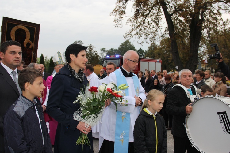 Powitanie ikony MB Częstochowskiej w Żdżarach