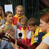 Uczniowie katolickich podstawówek modlili się na papieskim Groniu