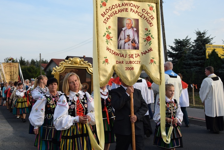 Powitanie ikony MB Częstochowskiej w Rzeczycy