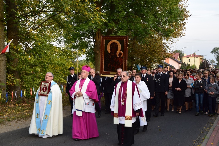 Powitanie ikony MB Częstochowskiej w Rzeczycy