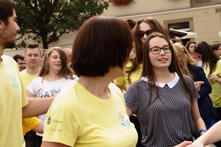 Happening Fundacji Dzieło Nowego Tysiąclecia